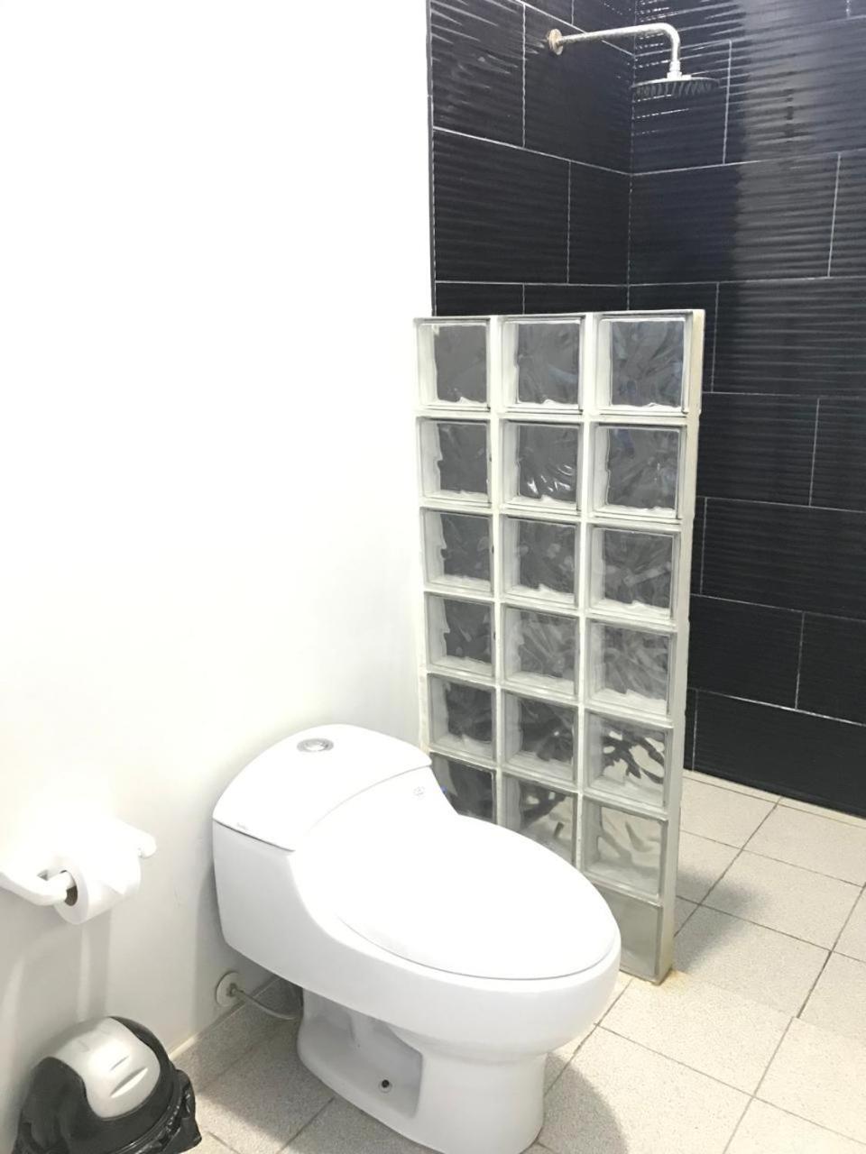 מנקורה Ancora Beach Hotel מראה חיצוני תמונה